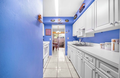 Temple Terrace Casa | Charming 2-Bedroom Townhouse with Cozy Vibes in USF Tampa Area