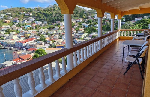 St. George's Apartamento | Charming 2-bedroom apartment with WiFi, AC in adorable Saint George's