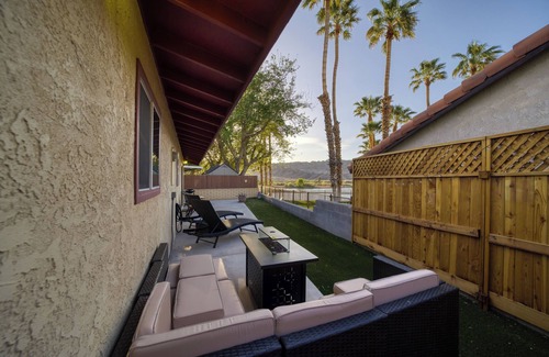 Holiday Shores Casa | Charming 2 bedroom home next to the river.