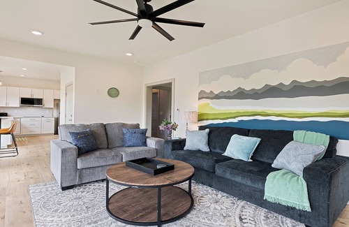 Waynesville Apartamento | Charming 2-bedroom apartment with AC, WiFi in lovely Maggie Valley