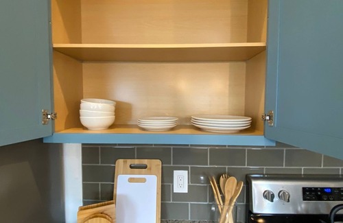 Central Oklahoma City Apartamento | Charming 2-bedroom guesthouse with AC and WiFi in brilliant Oklahoma City