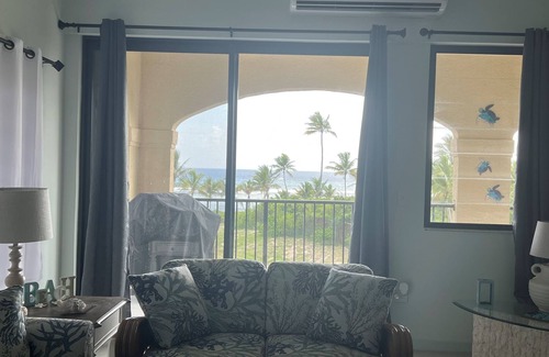 La Grande Princesse Casa | Charming 2-bedroom beachfront condo with AC and a pool in amazing Christiansted