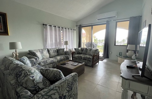 La Grande Princesse Casa | Charming 2-bedroom beachfront condo with AC and a pool in amazing Christiansted
