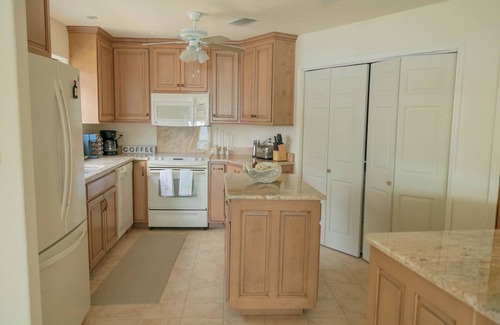 Gulfport Casa | Charming 2 bedroom 2 bath waterfront property located minutes from the beach.
