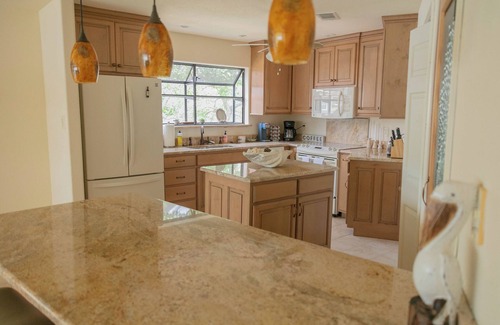 Gulfport Casa | Charming 2 bedroom 2 bath waterfront property located minutes from the beach.
