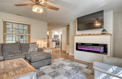 Cedar Cliff Casa | Charming 2-bedroom. 2.5 bathroom house in Hiawassee with AC, WiFi. Sleeps 7