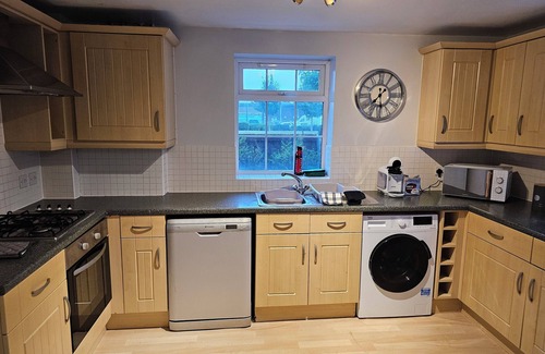 Quedgeley Apartamento | Charming 2-bedroom apartment in Quedgeley with WiFi access