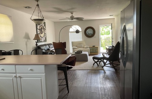 San Carlos Park Apartamento | Charming 2-bedroom apartment in fabulous South Fort Myers with WiFi, AC