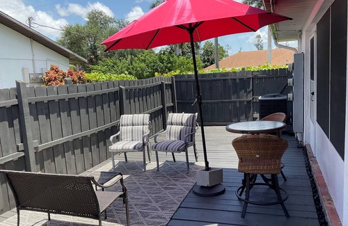 San Carlos Park Apartamento | Charming 2-bedroom apartment in fabulous South Fort Myers with WiFi, AC