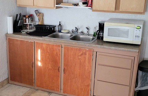 Radium Springs Otro | Charming 2-bedroom adobe casita in the country and farms