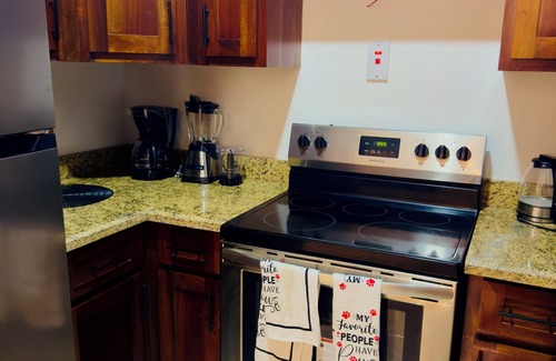 Tryall Apartamento | Charming 2-bedroom apartment with AC, WiFi in lovely Sandy Bay.