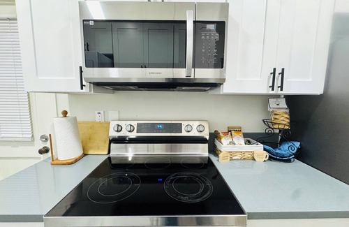 The Egyptian Apartamento | Charming 2-bedroom apartment in delightful San Diego with WiFi, fitness room