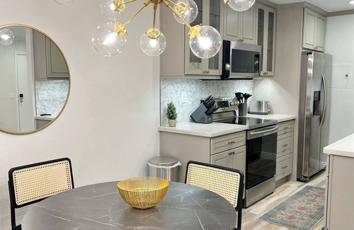 Snail Apartamento | Charming 2-bedroom apartment in Sunnyvale with Pool View!