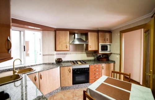 Arrancapins Condominio | Charming 2-bedroom apartment with WiFi, AC in enchanting València