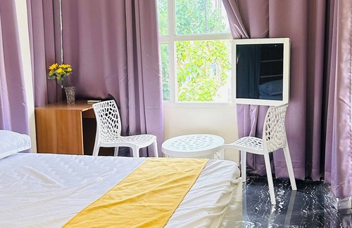 Varanasi Casa | Charming 2-bedroom apartment in Varanasi with WiFi and AC