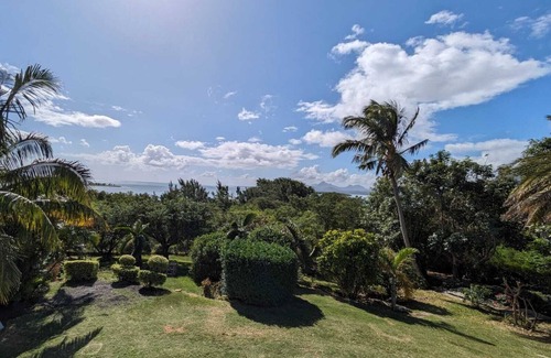La Mivoie Apartamento | Charming 2-bedroom apartment in amazing Le Morne with AC, WiFi