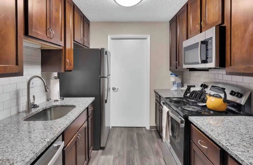 Cumberland Apartamento | Charming 2-bedroom apartment retreat, in enjoyable Marietta