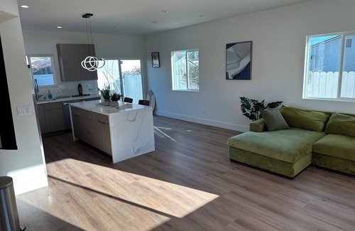 Burbank Apartamento | Charming 2-bedroom apartment with WiFi, AC in beautiful Burbank