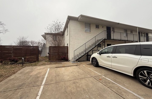 Uptown Apartamento | Charming 2-bedroom apartment in delightful Memphis with WiFi, AC
