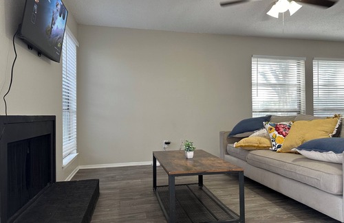 Sherman Apartamento | Charming 2-bedroom apartment in brilliant Sherman with WiFi, AC