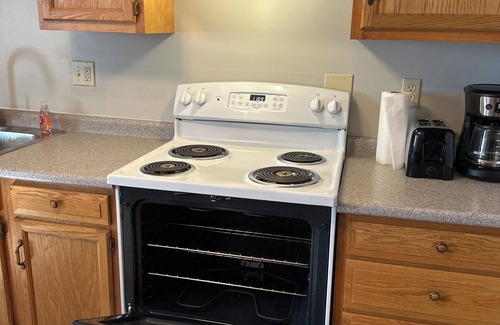 Wabash Apartamento | Charming 2-bedroom apartment with AC, fitness room/office in peaceful Wabash