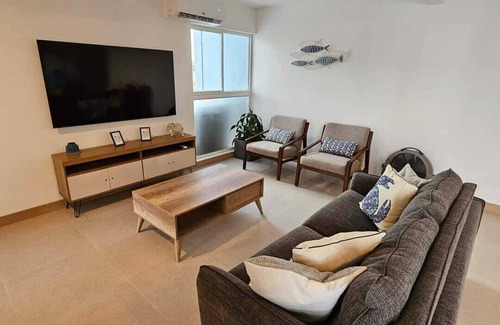 Barrio Los Villalobos Apartamento | Charming 2-bedroom apartment with WiFi, AC, fitness room and coworking space