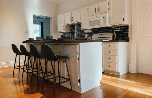 Tyler Park Casa | Charming 2-bedroom Bungalow - Walkable & Close to Downtown