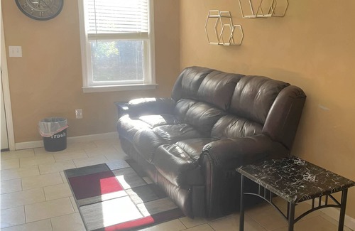 Acworth Casa | Charming 2-bedroom basement suite-15 min from Lakepoint Sports private entrance