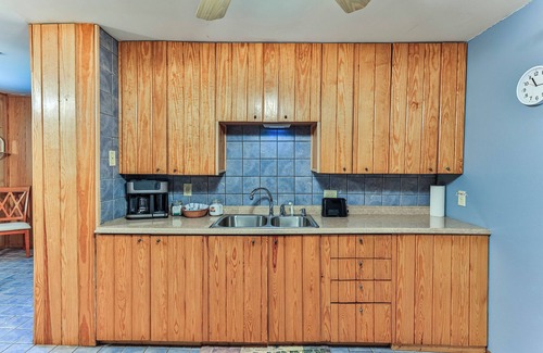 Homosassa Casa | Charming 2-bedroom bungalow in fabulous Homosassa with AC, WiFi