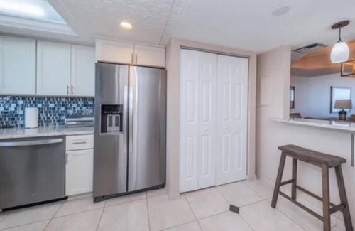 Feather Sound Condominio | Charming 2-bedroom condo with Ocean View, AC, WiFi in gorgeous Clearwater