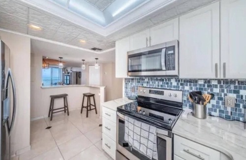Feather Sound Condominio | Charming 2-bedroom condo with Ocean View, AC, WiFi in gorgeous Clearwater