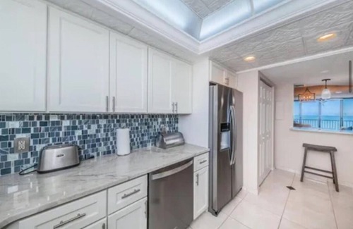 Feather Sound Condominio | Charming 2-bedroom condo with Ocean View, AC, WiFi in gorgeous Clearwater