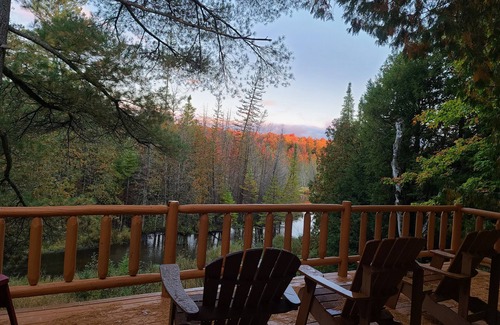 Vanderbilt Cabina | Charming 2-bedroom cabin in delightful Vanderbilt with WiFi, AC