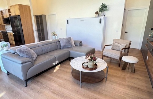 Central Okanagan Casa | Charming 2-bedroom bungalow in beautiful West Kelowna on the wine trail