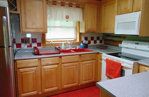 Florence Cabina | Charming 2-bedroom cabin with WiFi on beautiful Patten Lake
