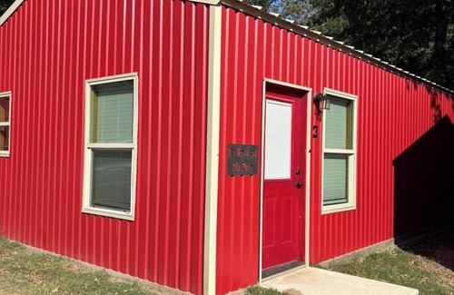 Malakoff Cabina | Charming 2-bedroom cabin in peaceful Malakoff on the lake with AC