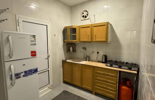 Quba Chalet De Esquí | Charming 2-bedroom chalet with WiFi, AC in delightful Madinah