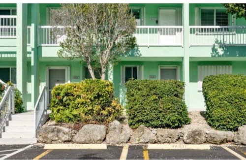 Rock Harbor Condominio | Charming 2-bedroom condo located in the enchanting Landings of Largo