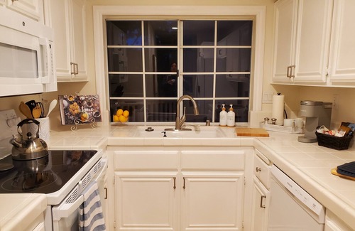 Oak Park Condominio | Charming 2 Bedroom Condo in Oak Park