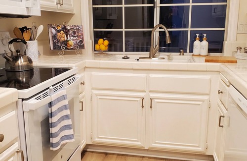 Oak Park Condominio | Charming 2 Bedroom Condo in Oak Park
