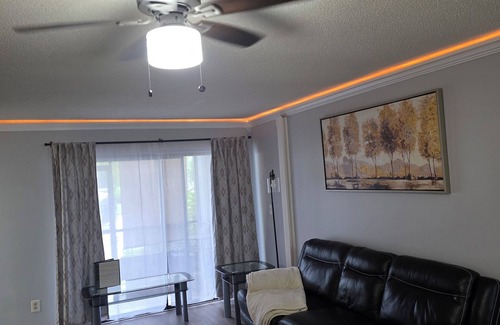 Ventura Condominio | Charming 2-bedroom condo minutes from Orlando International Airport.