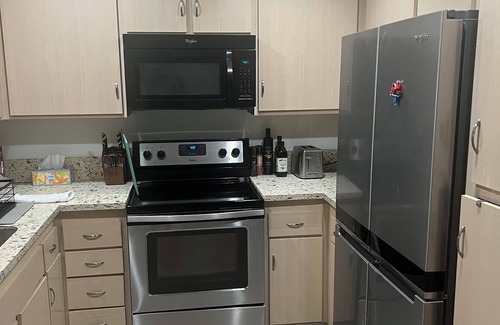 Ventura Condominio | Charming 2-bedroom condo in marvelous Ventura California.