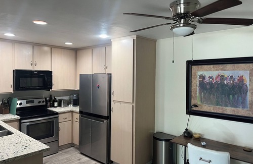 Ventura Condominio | Charming 2-bedroom condo in marvelous Ventura California.