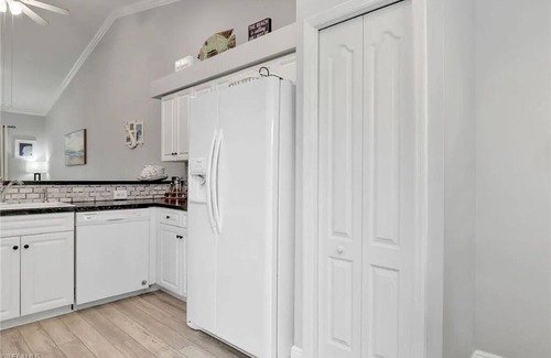 Estero Condominio | Charming 2-bedroom condo with AC, WiFi in fabulous Estero