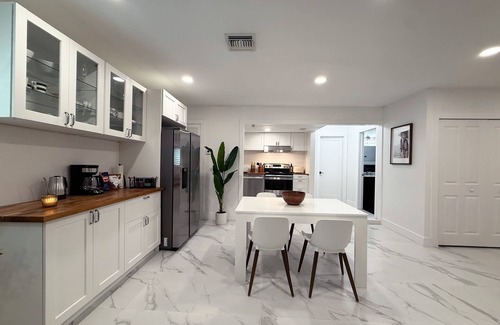 Cutler Bay Condominio | Charming 2-bedroom condo with brand new appliances