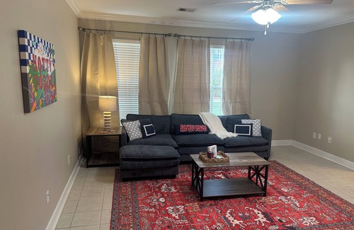 Oxford Condominio | Charming 2-bedroom condo in delightful Oxford with Pool