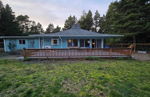 Florence Cabaña | Charming 2-bedroom cottage near Heceta Beach