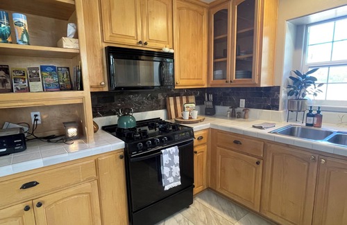 Mariposa Cabaña | Charming 2-bedroom cottage in rural Mariposa near Yosemite National Park