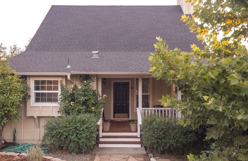 Mariposa Cabaña | Charming 2-bedroom cottage in rural Mariposa near Yosemite National Park