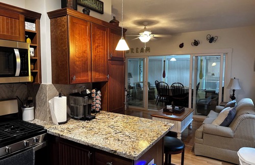 Summer Village Cabaña | Charming 2-bedroom cottage in Westford, sandy beach, 2 pools, restaurant on site